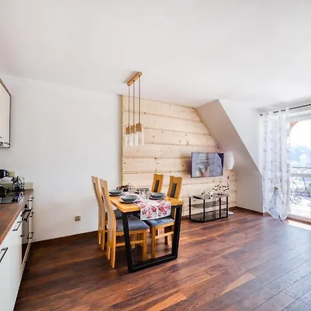 Apartment 11 Jacuzzi Odkryj-zakopane *