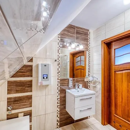Apartment 11 Jacuzzi Odkryj-zakopane